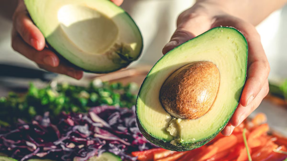 5 efeitos do abacate no corpo e quem não deve usar