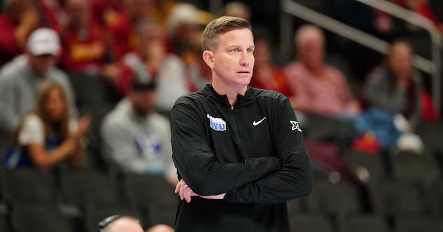 A BYU busca aproveitar o sucesso no primeiro ano sob Lee Comard – Deseret News