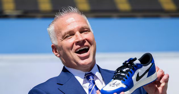 A BYU espera pelos próximos 50 anos com uma cápsula do tempo – Deseret News