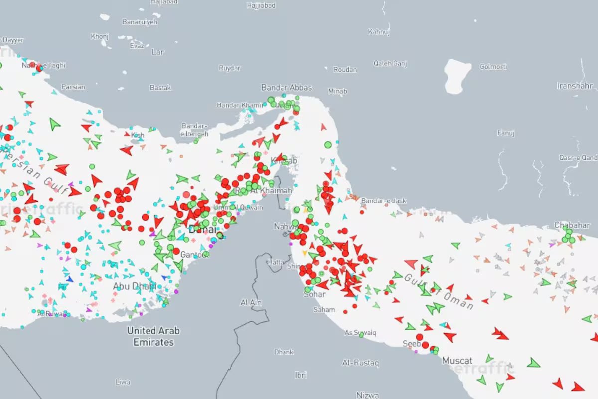A Guarda Revolucionária do Irão ataca três navios em Ormuz e complica a nova ronda de diálogo com os EUA.