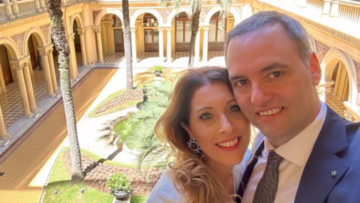 A Justiça retirou o sigilo fiscal e bancário de Adorni e sua esposa. eles estão investigando cada movimento seu.