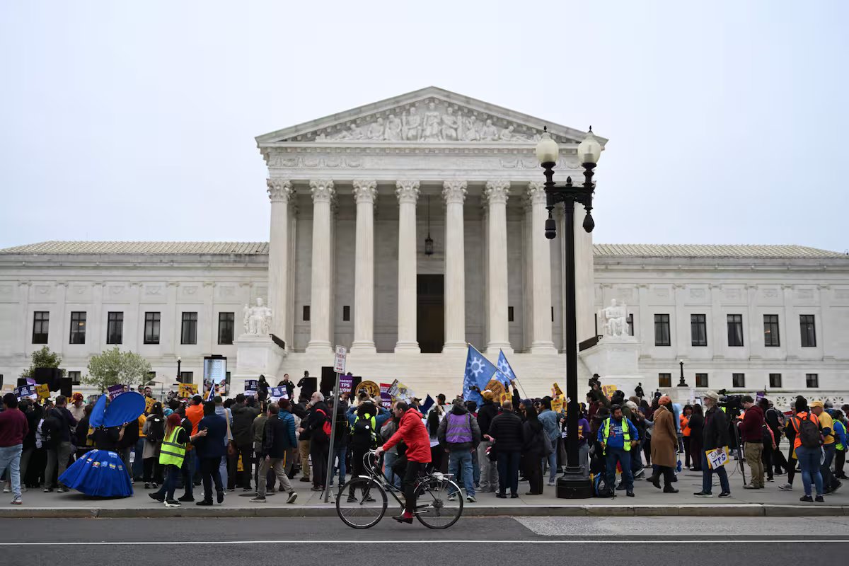 A Suprema Corte limita o uso da raça nos distritos e abre uma nova frente política nos Estados Unidos.