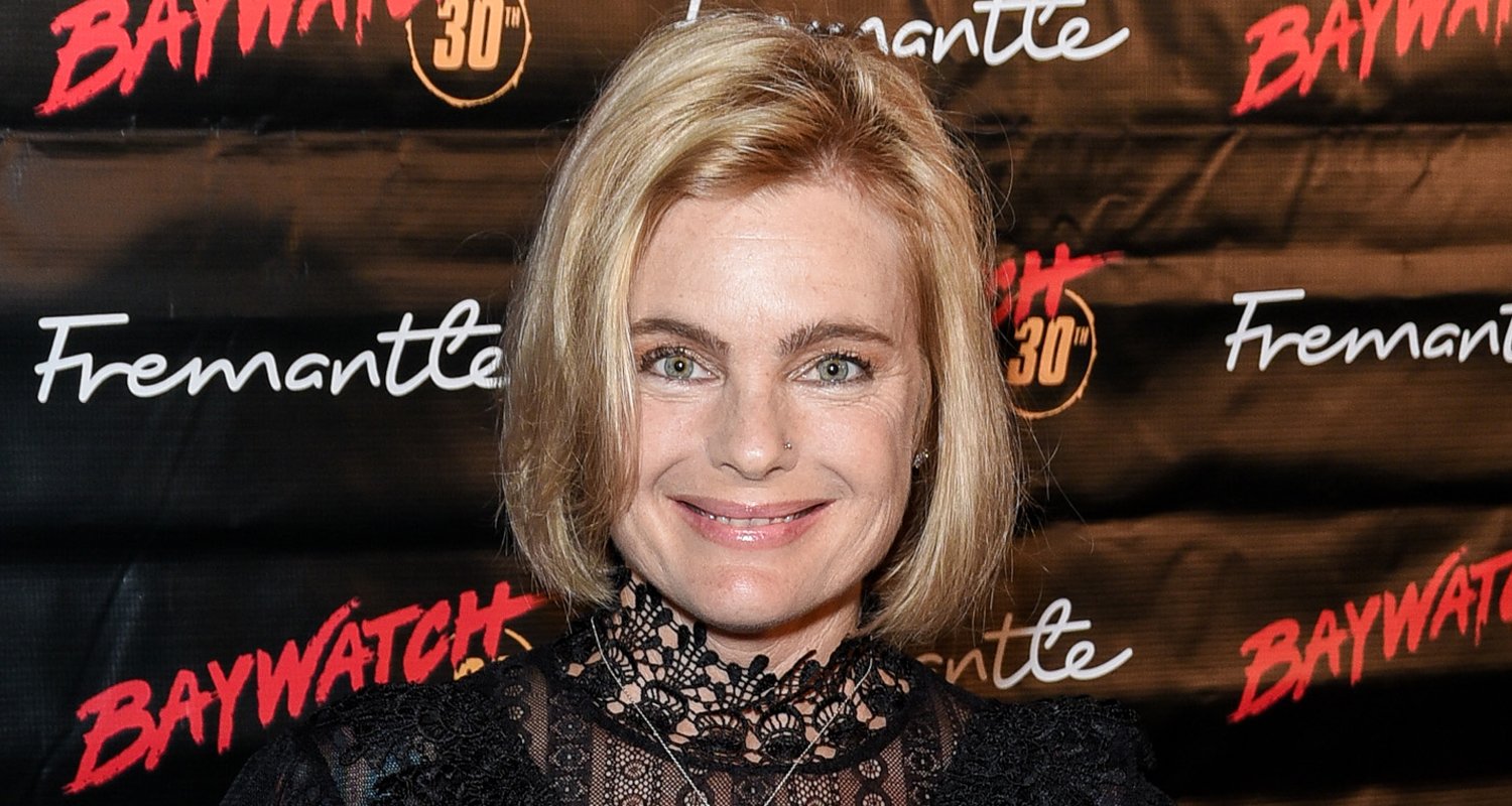 A estrela de ‘Baywatch’, Erika Eleniak, fará o papel de Sauni McClain na série de reinicialização | Baywatch, Erika Eleniak, Televisão | Notícias e fofocas sobre celebridades | Entretenimento, fotos e vídeos