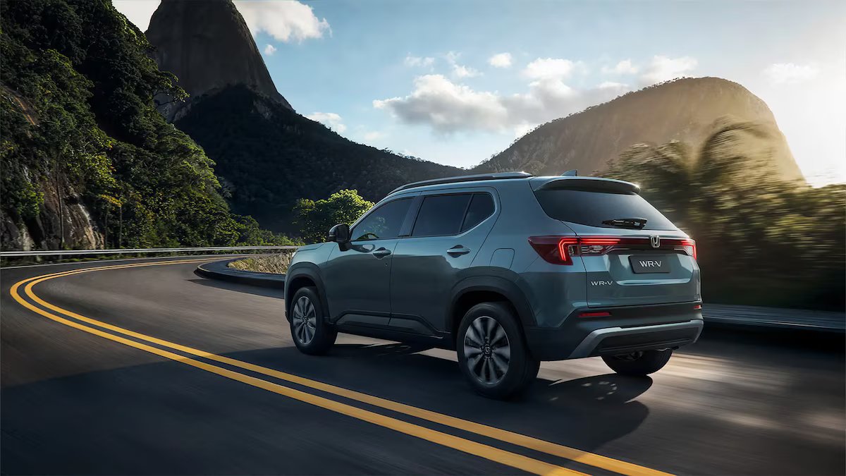 A montadora está reduzindo o preço de três de seus carros, congelando o restante e vendendo-os a crédito a zero taxa de juros.