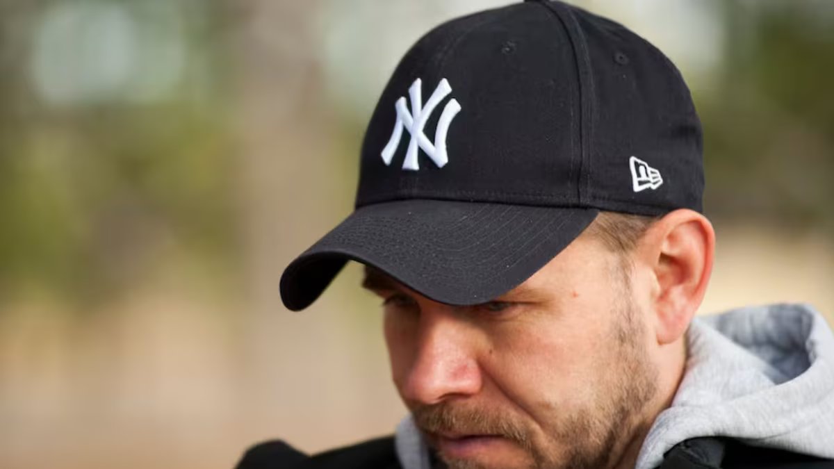 A psicologia diz o que significa usar chapéu todos os dias