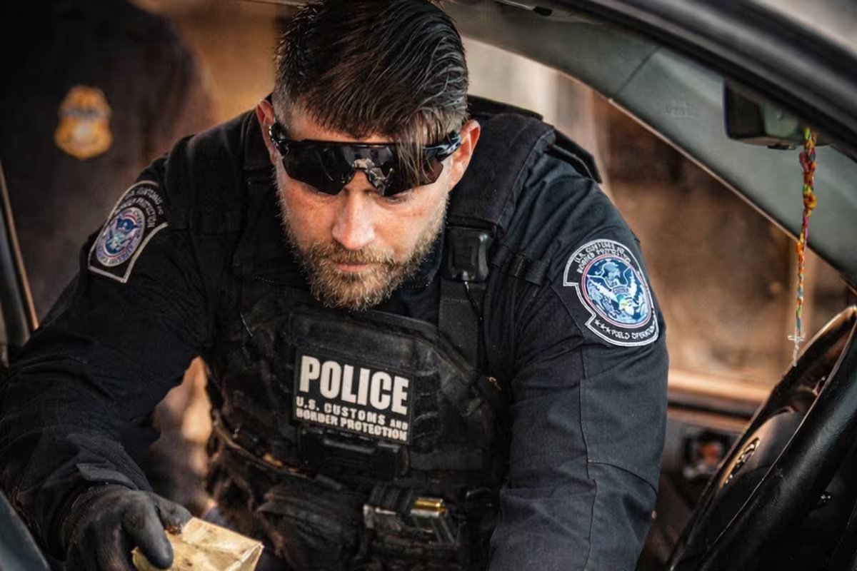 Alarme no aeroporto de Chicago. CBP encontrou um macaco morto em uma mala