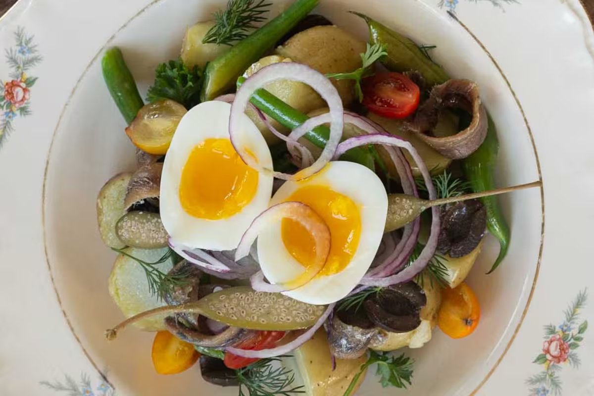 Anchovas. um superalimento rico em ômega-3 e vitamina D do qual poucas pessoas aproveitam