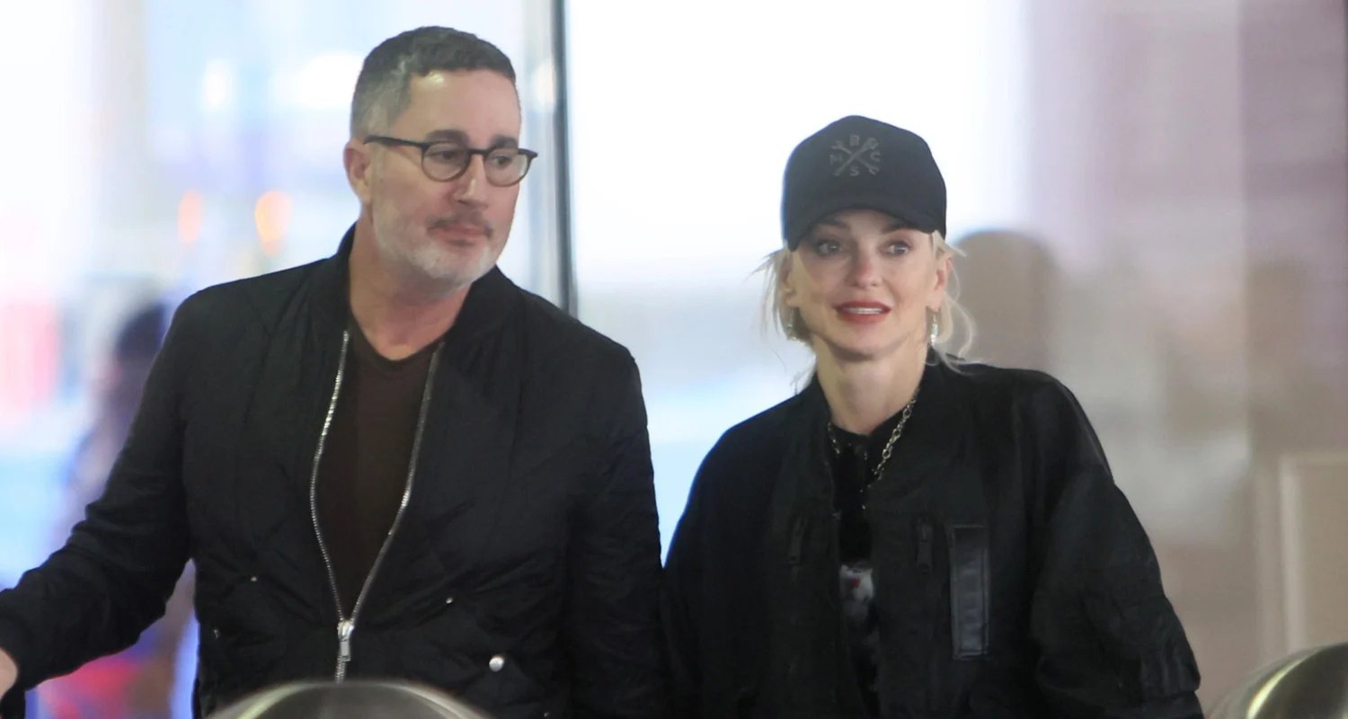 Anna Faris volta para casa em Los Angeles com o marido Michael Barrett | Anna Faris, Michael Barrett | Notícias e fofocas sobre celebridades | Entretenimento, fotos e vídeos