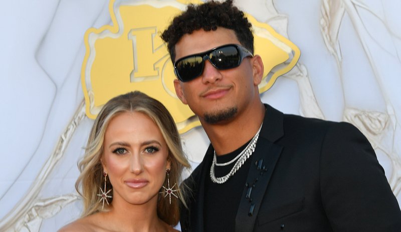 Brittany Mahomes compartilha uma foto atrevida de diligência com seu marido Patrick Mahomes | brittany mahomes, Notícias | Notícias e fofocas sobre celebridades | Entretenimento, fotos e vídeos