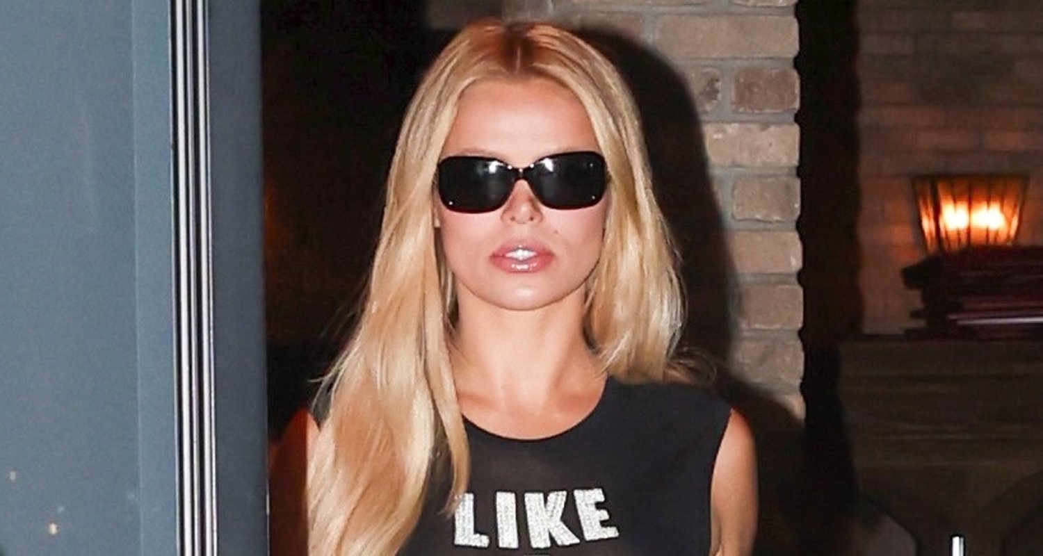 Brooks Nader usa camiseta semitransparente ‘Like a Virgin’ para jantar em West Hollywood | Brooks Nader, Sarah Jane Nader | Notícias e fofocas sobre celebridades | Entretenimento, fotos e vídeos