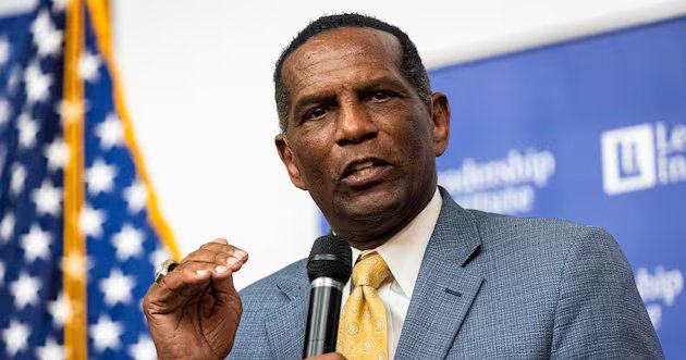 Burgess Owens realiza audiência sobre proteções à liberdade de expressão no campus – Deseret News