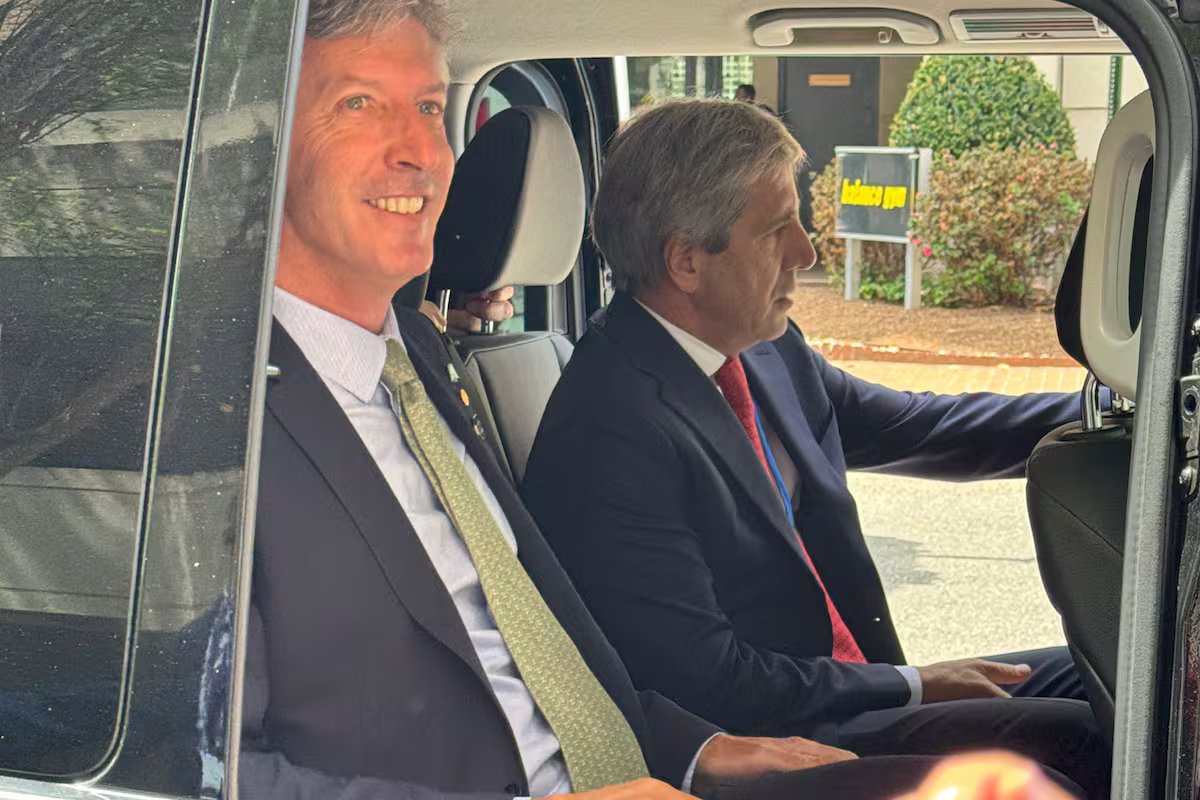 Caputo analisa emissões de títulos de até US$ 10 bilhões garantidos pelo Banco Mundial