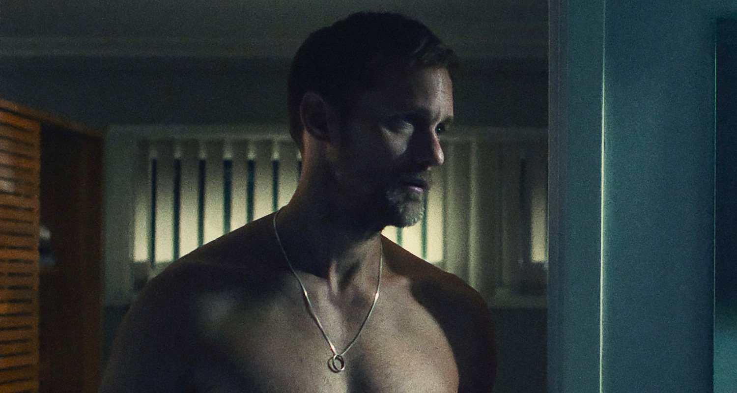 Cena frontal completa de ‘Pillion’ de Alexander Skarsgard cortada para visualizador doméstico | Alexander Skarsgard, Filmes, Caminhadas, Compras | Notícias e fofocas sobre celebridades | Entretenimento, fotos e vídeos