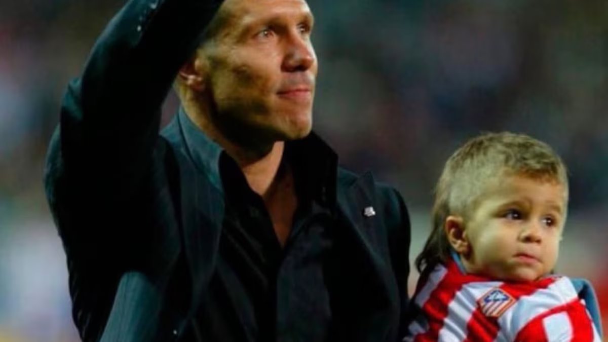 Cholo Simeone e Giuliano. a história de um garotinho que cresceu no campo e hoje realiza seu sonho com o pai