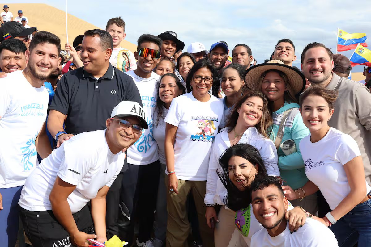 Delsey Rodriguez e Petron se encontrarão em Caracas pela primeira vez desde a derrubada de Maduro