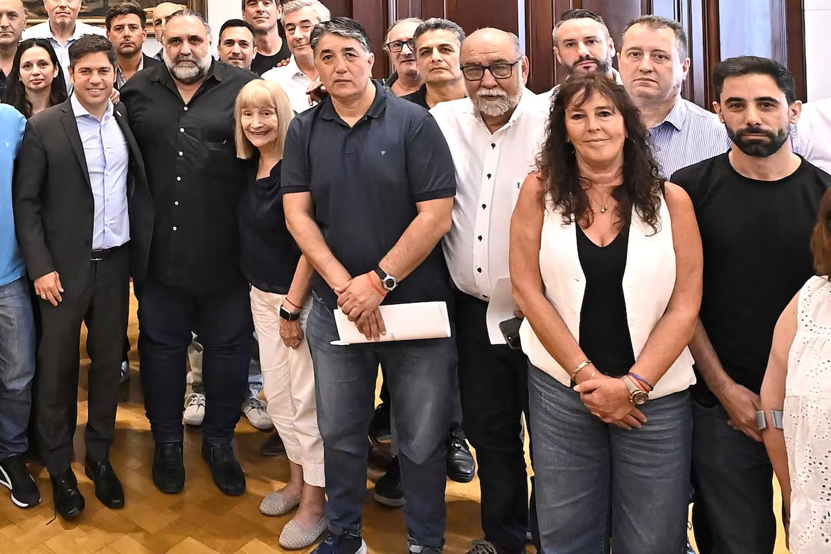 Dois sindicatos importantes na administração de Kitsilof estão colocando a sua liderança em risco nas eleições internas