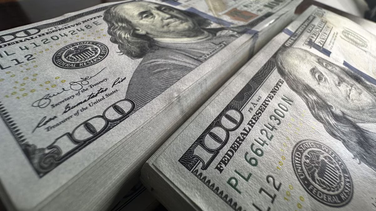 Dólar hoje e dólar azul hoje, preço ao vivo. quanto eles estão negociando nesta segunda-feira, 6 de abril?