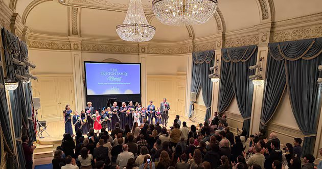 Dos 7 aos 74 anos, o Carnegie Hall acolhe 3 gerações de uma família musical – Deseret News