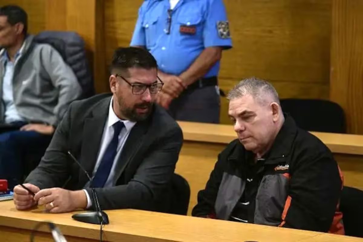 Ele disse que fazer sexo com ele era como “fundir-se com o Espírito Santo” – motivo para prisão perpétua