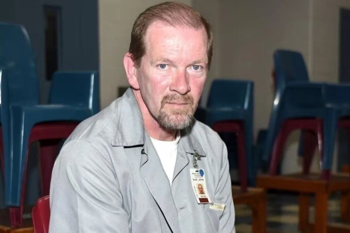 Ele inundou a cidade para ter casos extraconjugais e festas sem a esposa. foi condenado à prisão perpétua.