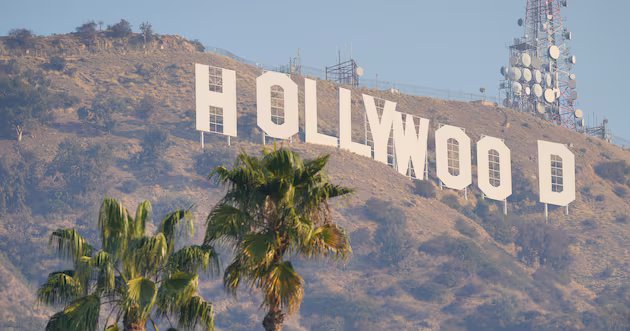 Enquanto Hollywood luta, alguns da direita comemoram