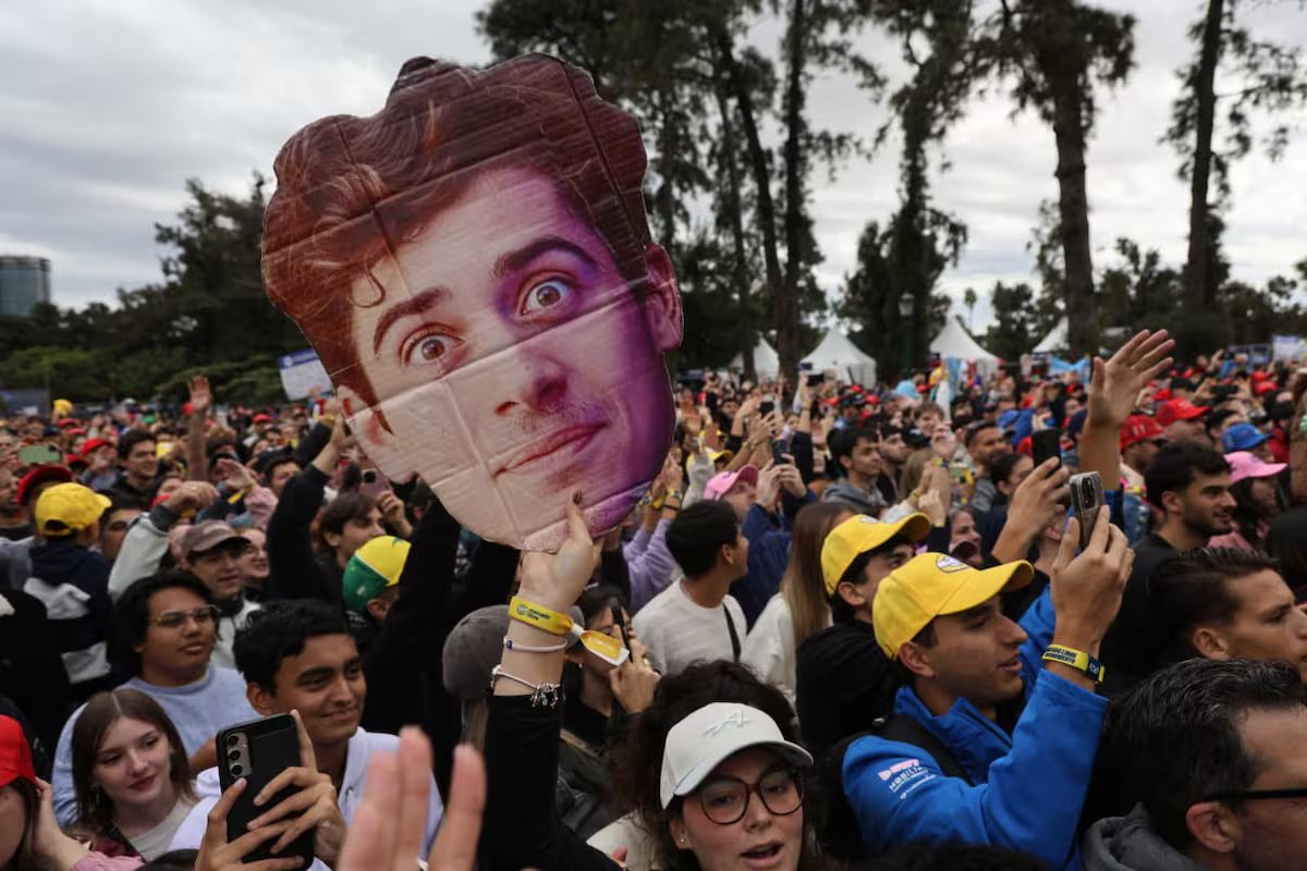 Entusiasmo por Colapinto. multidões de torcedores e famílias revolucionam Palermo