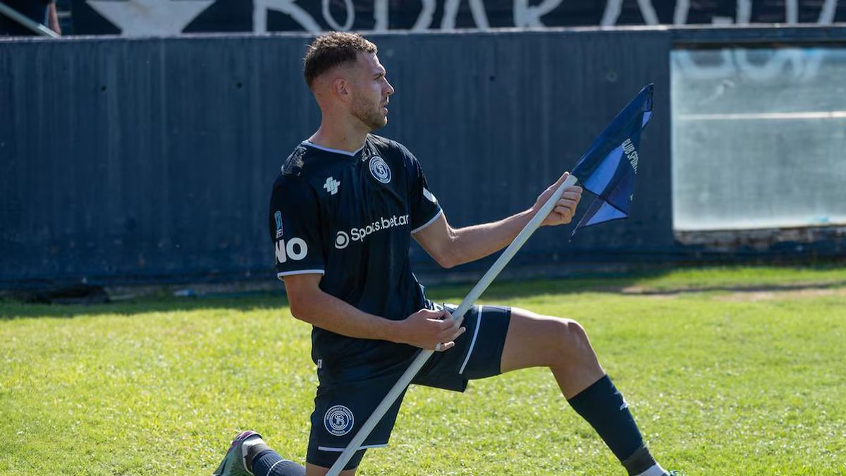 Equipe do ano. venceram um grande jogo, tocou a música do “Padrinho” e o treinador motivou a todos.