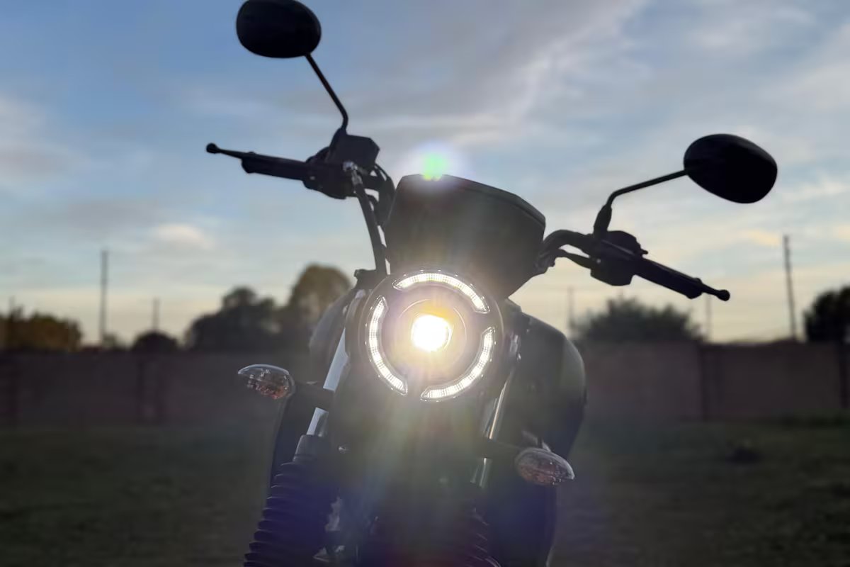 Essa é a moto retrô “barata” para a cidade, pelo que vale