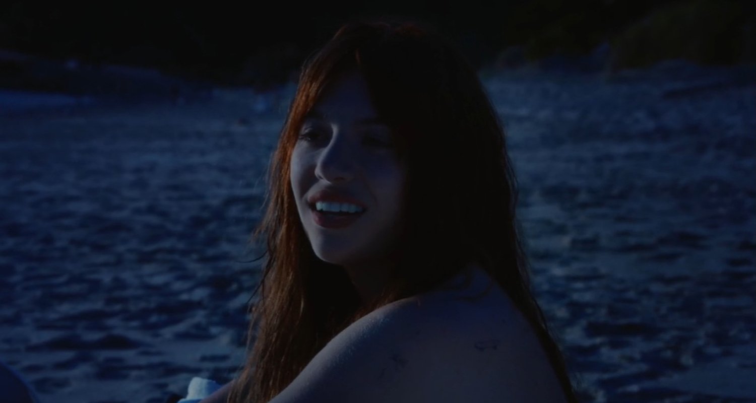 Estreia do videoclipe de ‘Sophie’: Kenzie estreia nova música e visual sobre melhor amiga – assista agora! | Primeiro ouça o videoclipe da música Kenzie Ziegler | Notícias e fofocas sobre celebridades | Entretenimento, fotos e vídeos