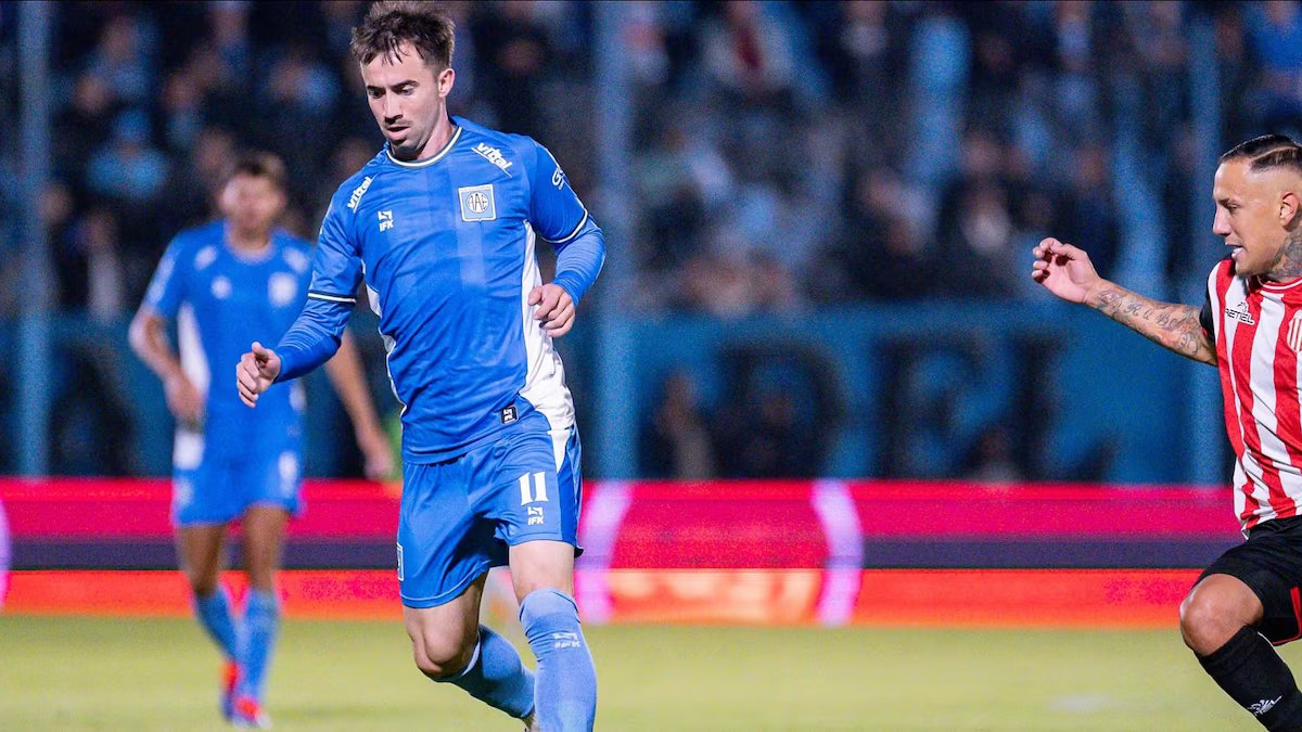 Estudantes de Río Cuarto destacaram um grupo de jogadores de futebol pela falta de atitude