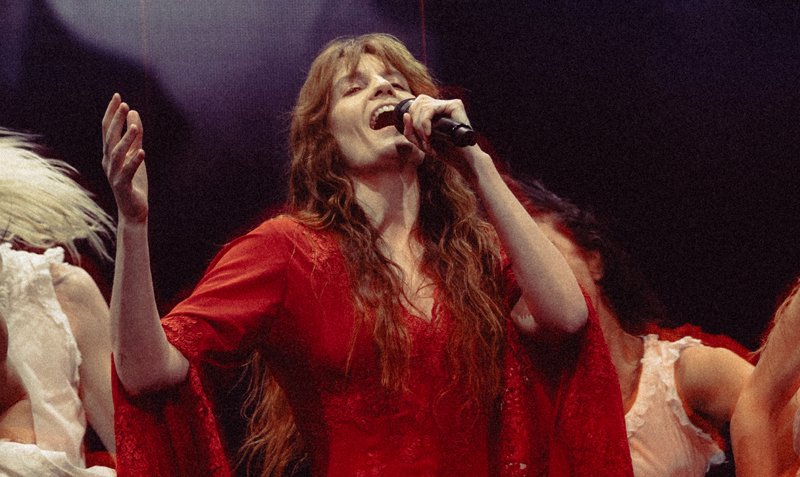 Florence + the Machine perde o Philly Concert Hall para os playoffs da NHL e transfere o show para a arena a mais de uma hora de distância | florença + a máquina, Florença e a máquina, Florence Welch | Notícias e fofocas sobre celebridades | Entretenimento, fotos e vídeos