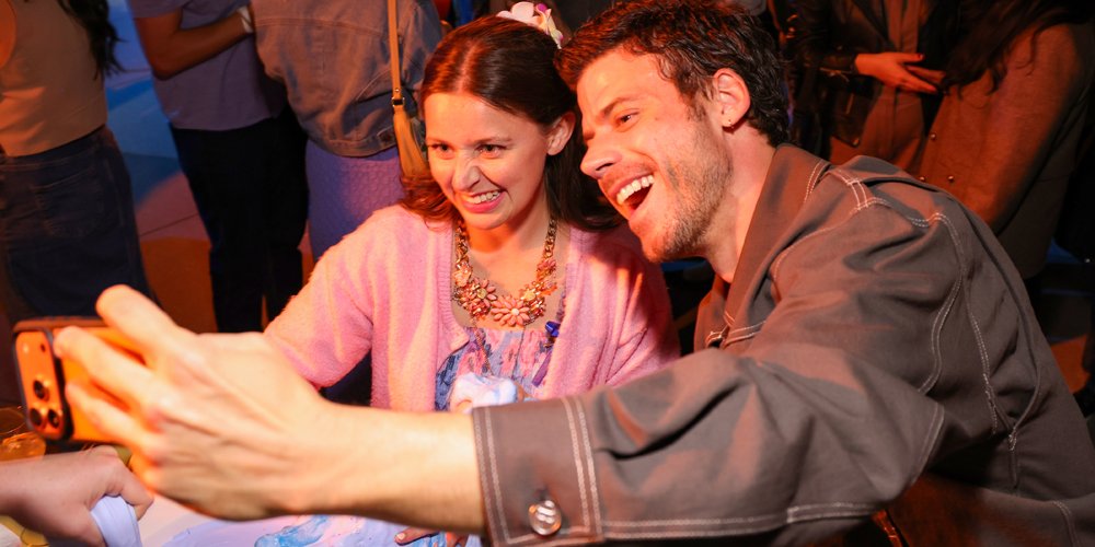 François Arnaud apresenta evento da 4ª temporada de ‘Love on the Spectrum’ em Los Angeles | François Arnaud, Amor no Espectro, Netflix, Televisão | Notícias e fofocas sobre celebridades | Entretenimento, fotos e vídeos