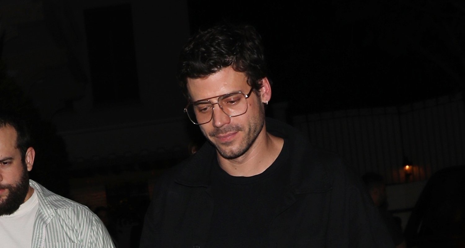 François Arnaud curte noitada com amigos em Los Angeles | Fotos espontâneas, François Arnaud | Notícias e fofocas sobre celebridades | Entretenimento, fotos e vídeos