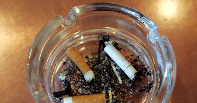 Grã-Bretanha proíbe hoje fumar para jovens de 18 anos – Deseret News