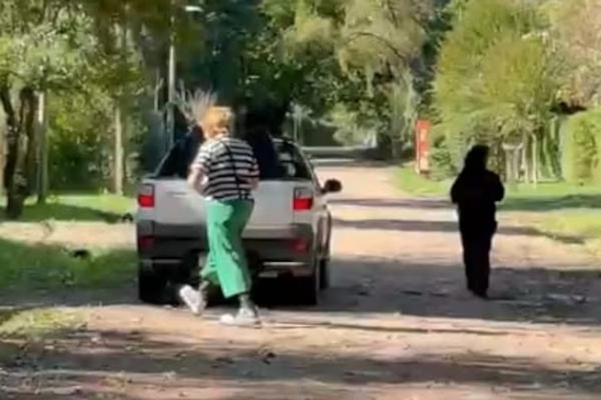 Gravando um filme. Dois policiais vestidos de palhaços prenderam o traficante José León Suarez