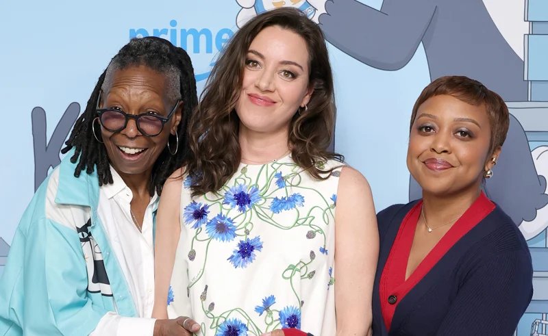 Grávida Aubrey Plaza recebe barriga embalada pelas co-estrelas Whoopi Goldberg e Quinta Brunson na estreia de ‘Kevin’ | Amy Sedaris, Aparna Nancherla, Aubrey Plaza, John Waters, Celebridades Grávidas, Quinta Brunson, Whoopi Goldberg | Notícias e fofocas sobre celebridades | Entretenimento, fotos e vídeos