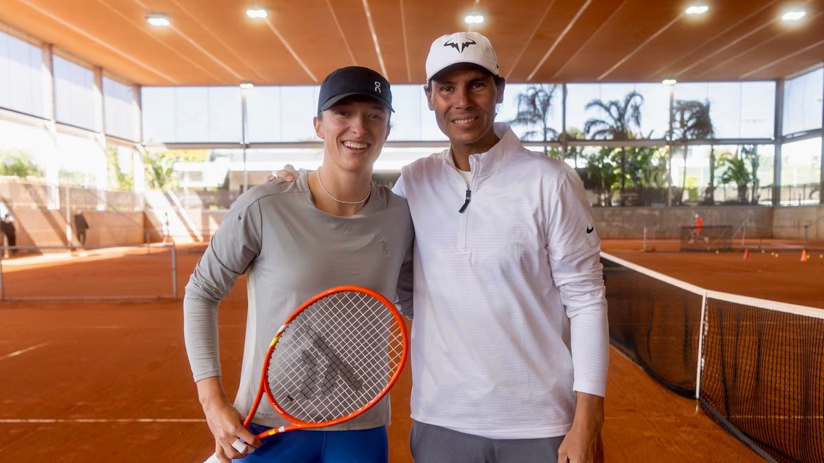 Iga Sviatek recorre ao ex-técnico de seu ídolo para tentar sair do mau momento