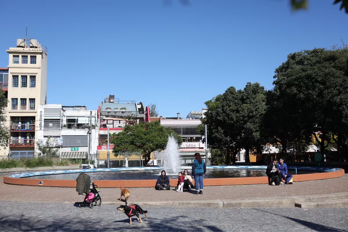 Insatisfação dos moradores de Palermo com a construção de um estacionamento subterrâneo na Plaza Armenia