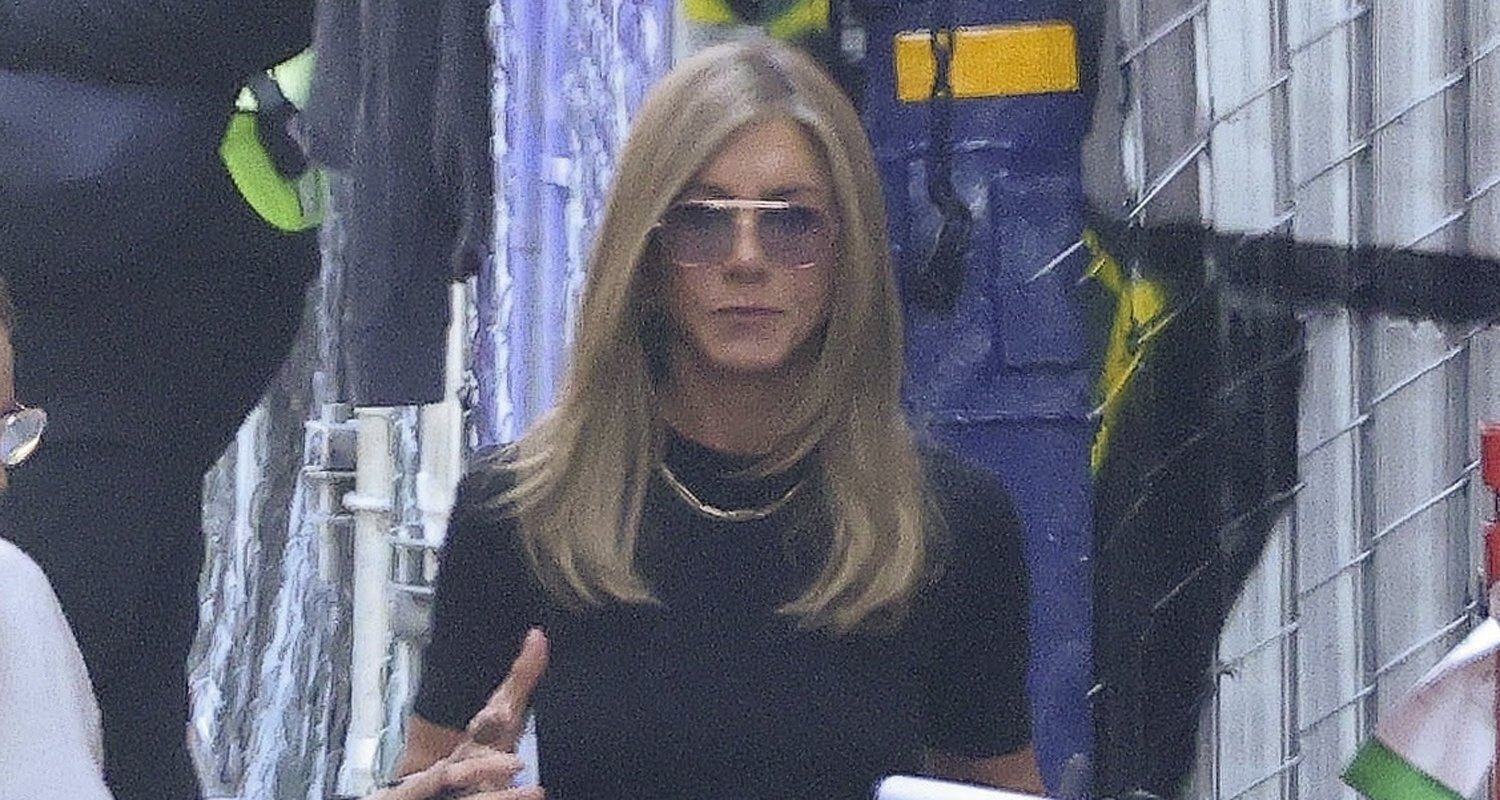 Jennifer Aniston começa a trabalhar nas filmagens da 5ª temporada de ‘The Morning Show’ | Fotos espontâneas, Jennifer Aniston, The Morning Show | Notícias e fofocas sobre celebridades | Entretenimento, fotos e vídeos
