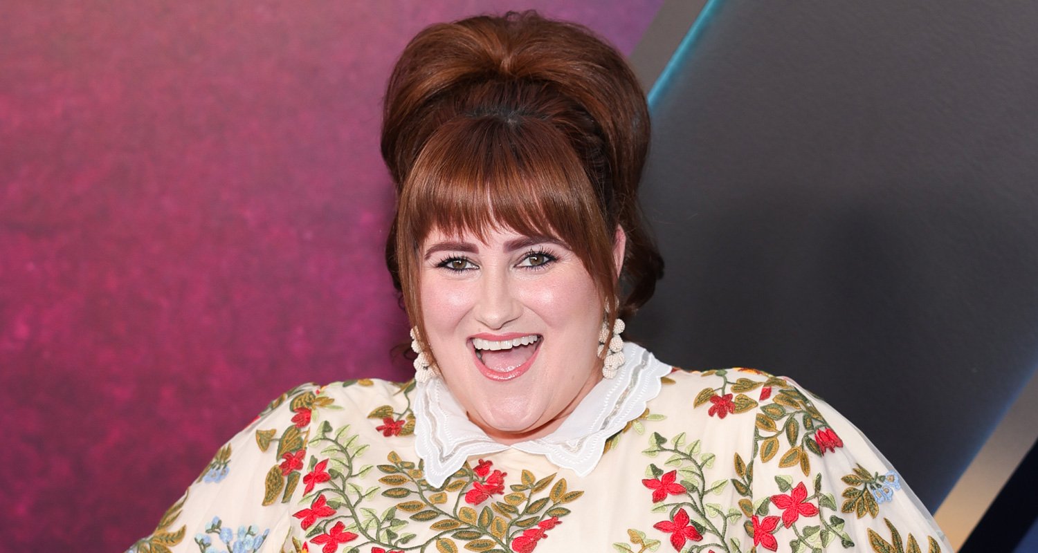 Kaycee Stroh, de High School Musical, junta-se à produção teatral do Reino Unido como Sra. Darbus | Elenco, High School Musical, KayCee Stroh | Notícias e fofocas sobre celebridades | Entretenimento, fotos e vídeos