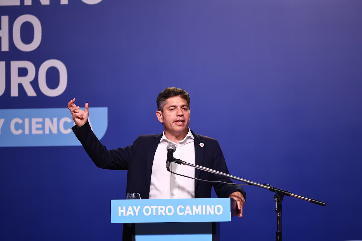 Kitsiloff disse que ofereceria uma “alternativa” e criticou Milley por se encontrar com Peter Thiel; “Nunca o vimos na escola pública.”