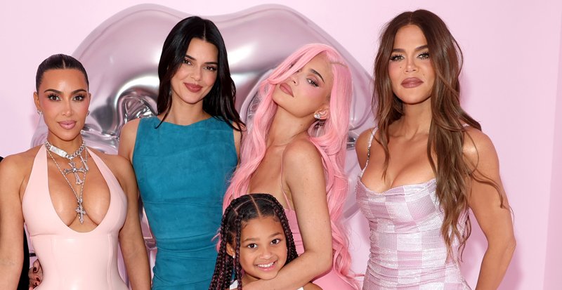 Kylie Jenner diz que a filha Stormi perguntou por que ela é famosa, então eles assistiram ‘Keeping Up’ Together | Bebês celebridades, acompanhando os Kardashians, Kylie Jenner, Stormi Webster | Notícias e fofocas sobre celebridades | Entretenimento, fotos e vídeos