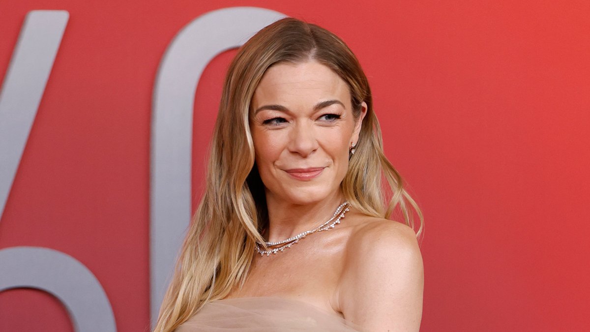 LeAnn Rimes cancela vários shows devido a uma ‘doença grave’ – Just Jared – Notícias e fofocas de celebridades