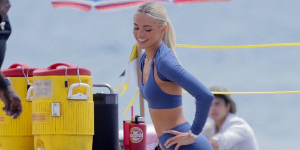 Livvy Dunne mostra movimentos de ginástica na praia enquanto filma cenas de ‘Baywatch’ | Baywatch , Fox , jessica belkin , Livvy Dunne , Noah Beck , Shay Mitchell , TV , Thaddeus LaGrone | Notícias e fofocas sobre celebridades | Entretenimento, fotos e vídeos