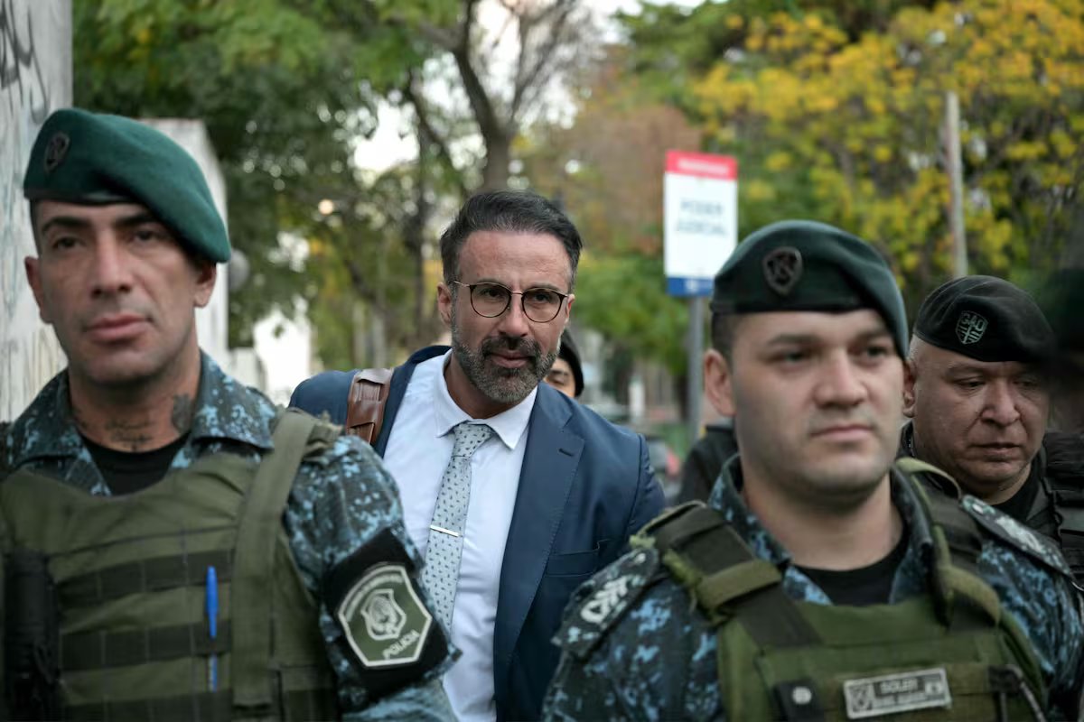 Luecke contra-ataca e responde em tribunal sempre que é citado por uma testemunha