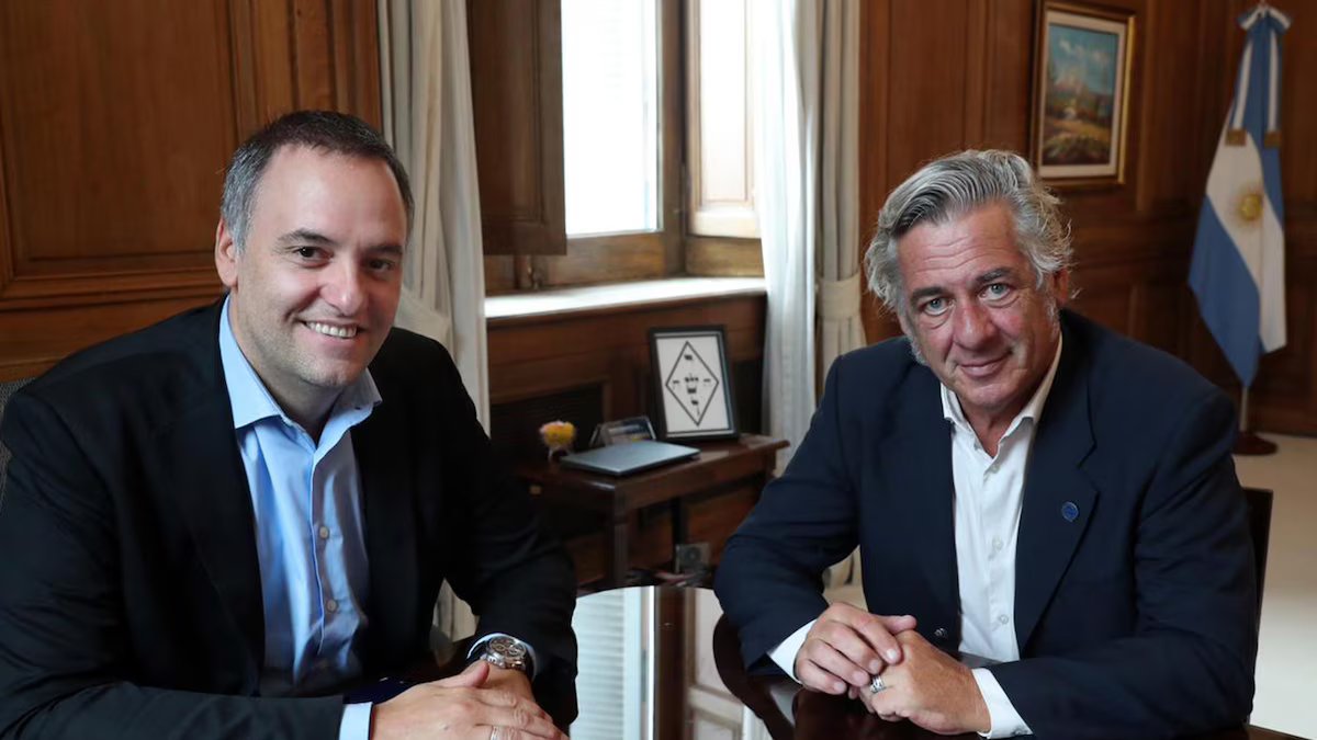 Manuel Adorni cancelou sua conferência e terá agenda em Olivos