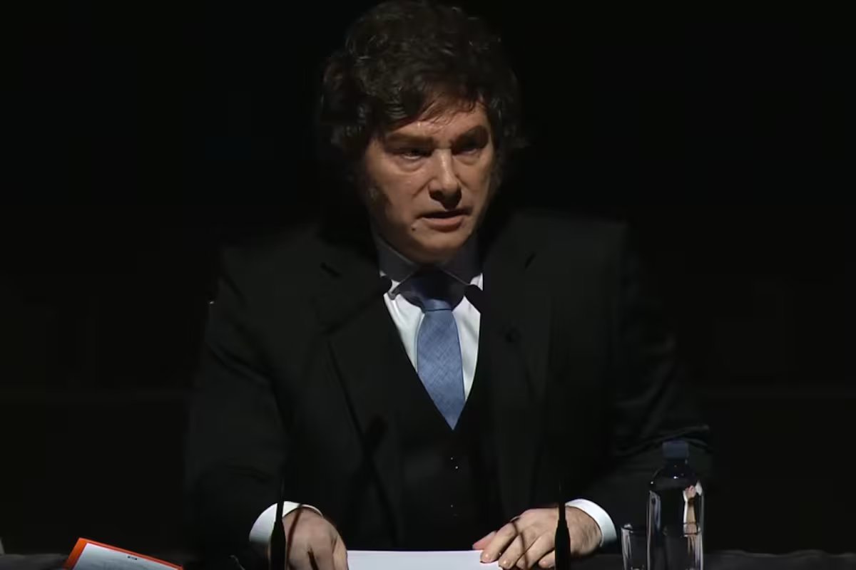 Miley repetiu que a inflação vai “cair” e brincou com o peronismo. “Amigos, não!”