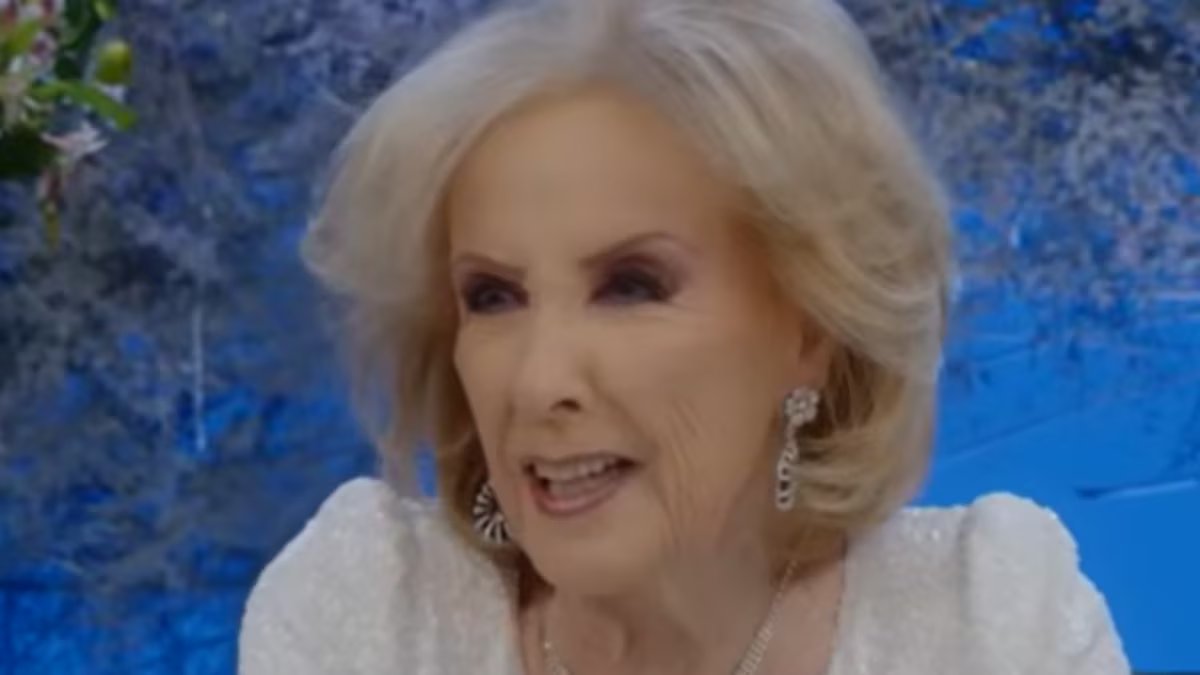 Myrtle Legrand falou sobre o trabalho de Adorni e provocou debate em sua mesa. “como tudo é estranho.”