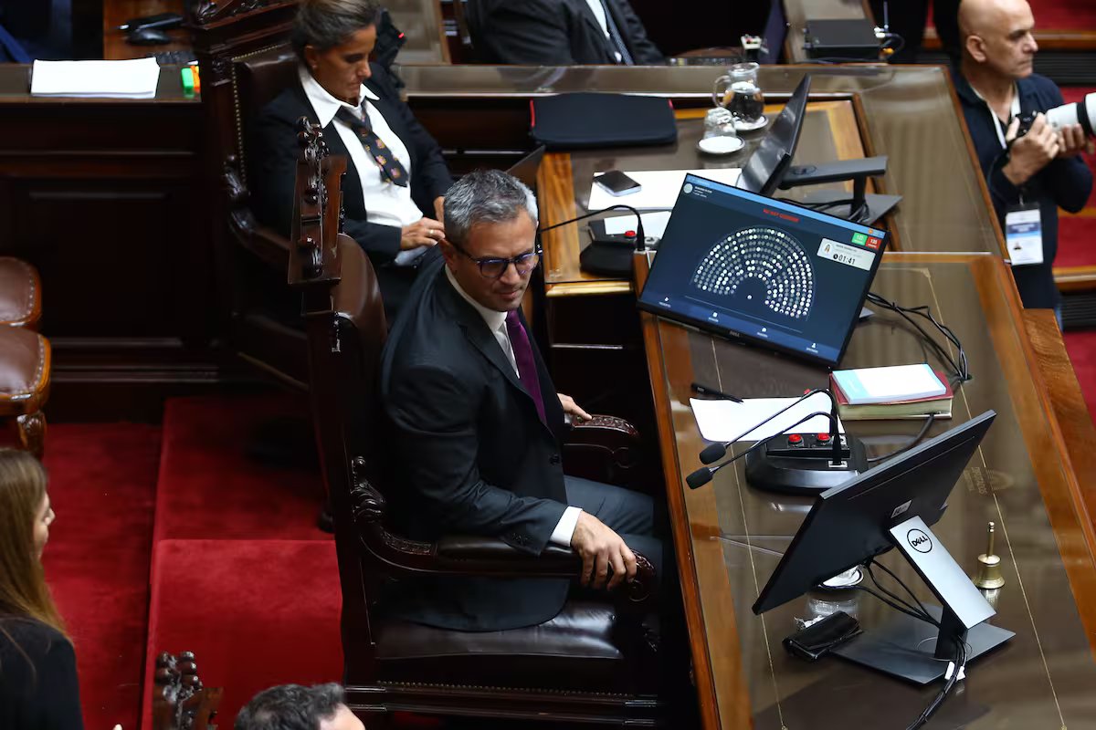 No caso de Adorni, o partido no poder revelou que 21 por cento dos deputados não apresentaram o juramento anual.