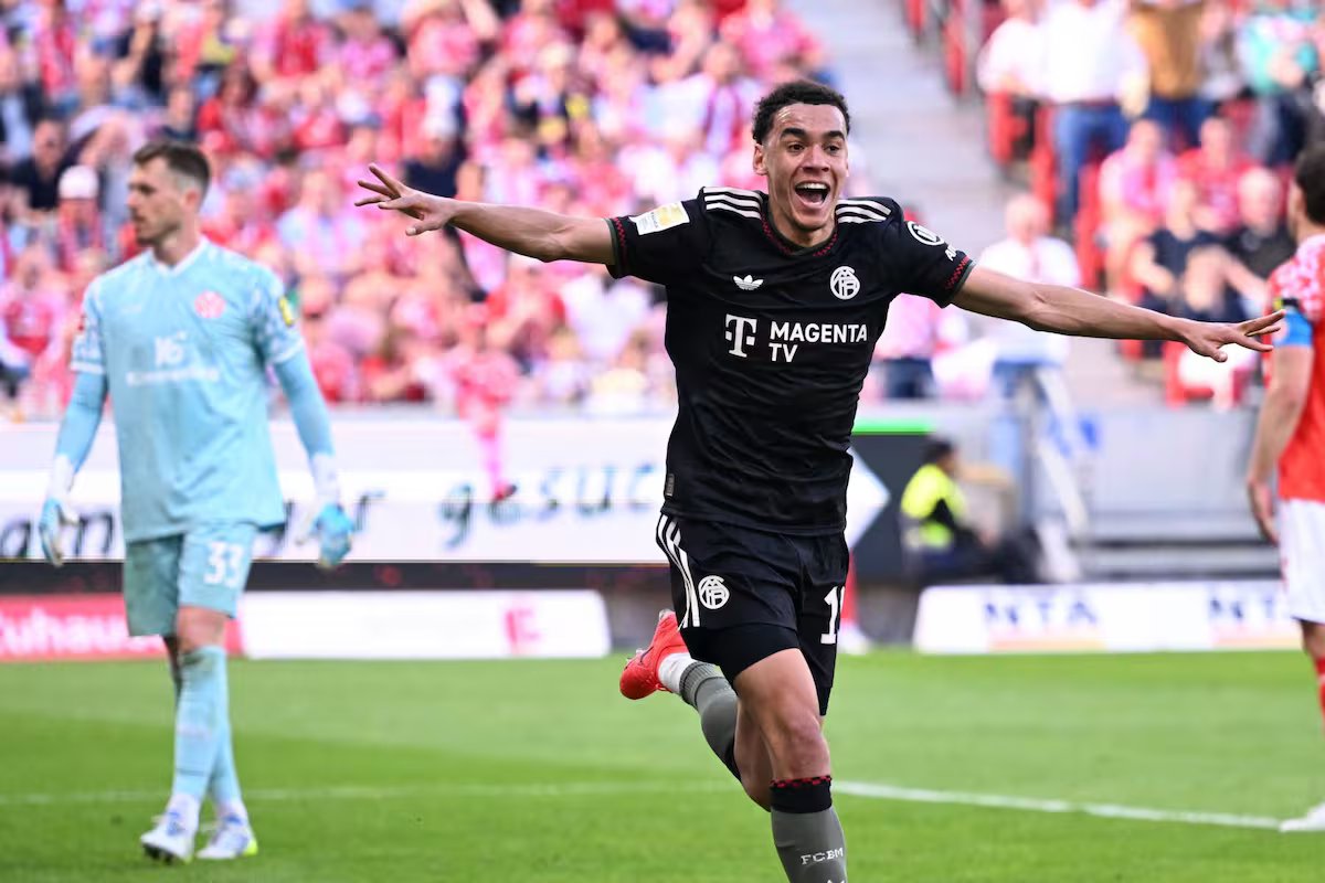 O Bayern de Munique perdeu por 3 a 0, colocou suas estrelas no banco e venceu por 4 a 3 na Bundesliga.